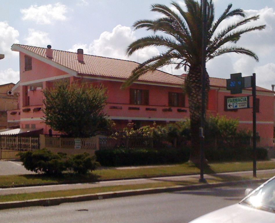 B&B L'Aurora Viola Carbonia Exterior foto